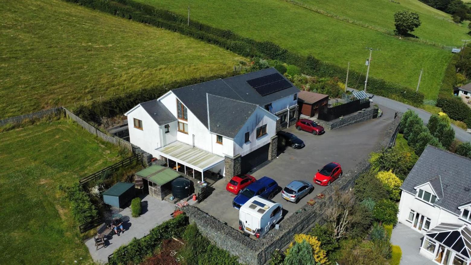 Y Grange Bed and Breakfast Llanfihangel-y-Creuddyn Eksteriør billede