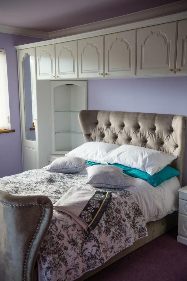 Y Grange Bed and Breakfast Llanfihangel-y-Creuddyn Eksteriør billede